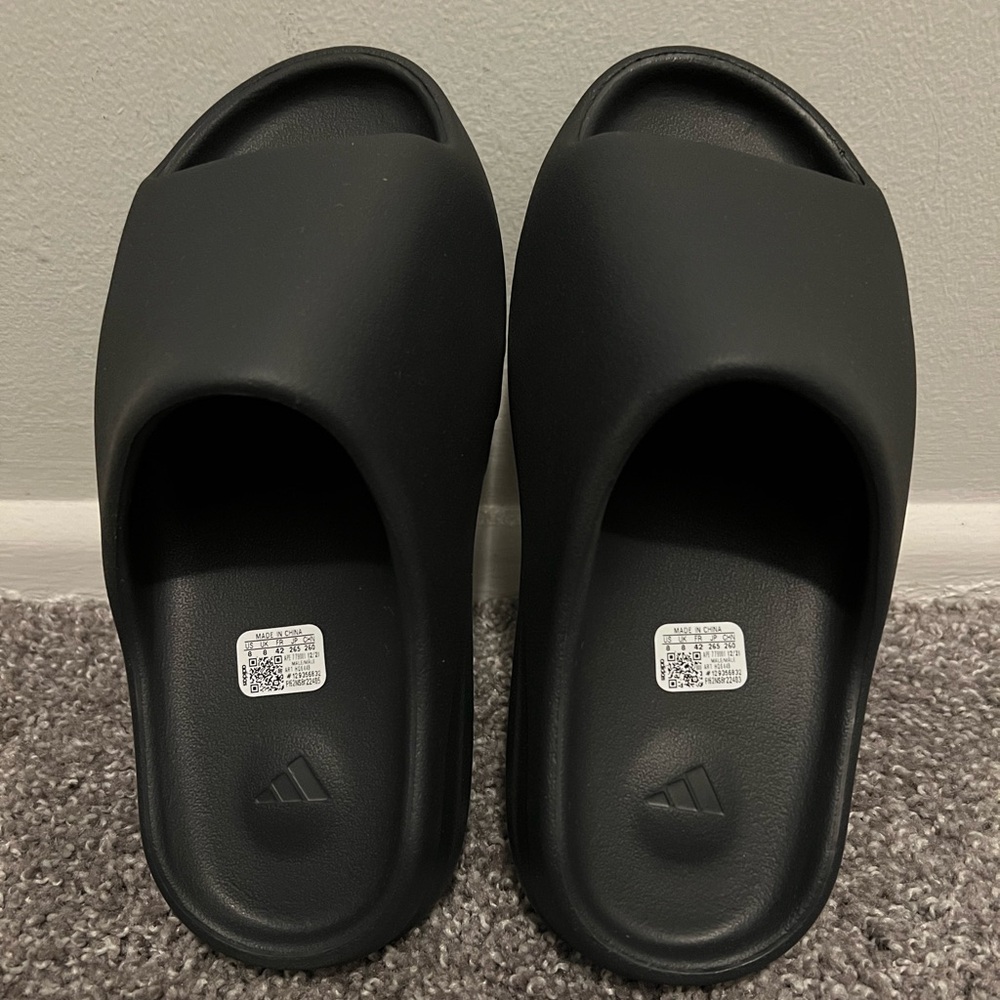 Men's NEW Adidas Yeezy Slide Onyx HQ6448